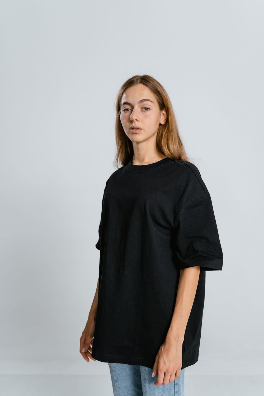 Model wearing the TD Heavyweight Boxy Tee in black